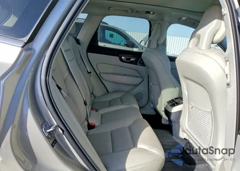 2018 Volvo Xc60 T6 Inscription из США, поврежденный, VIN YV4A22RL4J1090754